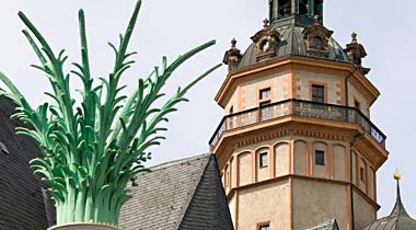 Nikolaikirche mit Säulenreplik